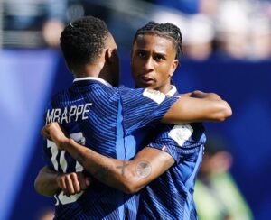 Mbappe Raves About Olise and Backs Dembele