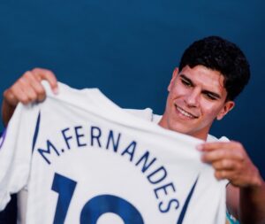 Fernandes Completes £85m Record Spurs Transfer