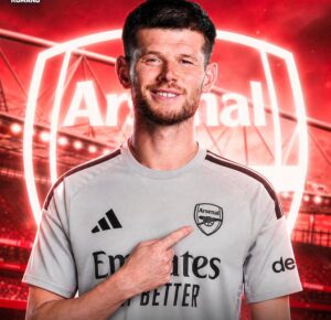 Meslier Completes Surprise Arsenal Move