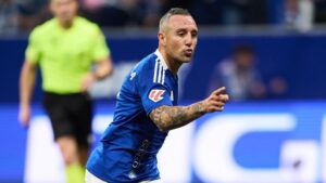 Santi Cazorla Retires From Professional Football