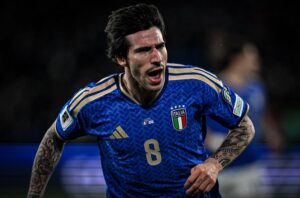 Tonali Arrives in London for Tottenham Medical