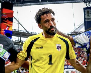 Vozinha Signs for Colo Colo After World Cup Heroics
