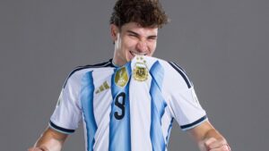 Arsenal Explore Late Move For Julian Alvarez