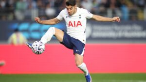 West Ham Eye Solomon as Spurs Sanction Exit