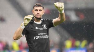 Martinez Says Yes to Chelsea, Spurs Stay Out