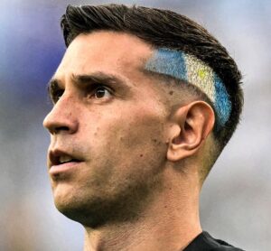 Martínez Returns to London for Chelsea Medical