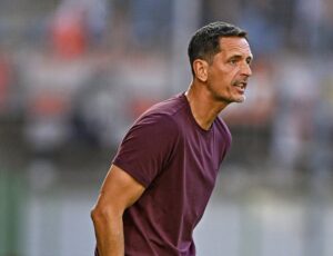 Lens Sack Toppmöller After Just Six Games